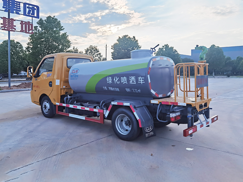 東風途逸2.5方綠化噴灑車圖片5
