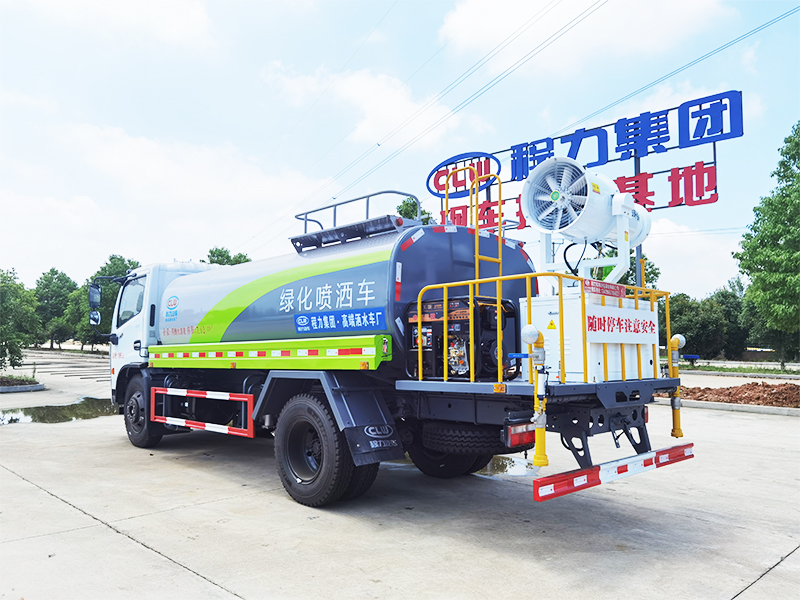東風大福瑞卡8方灑水車圖片4